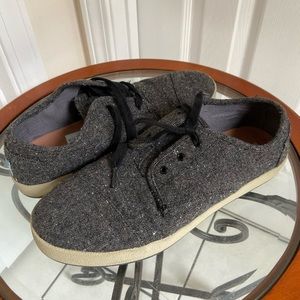 NWOT Toms